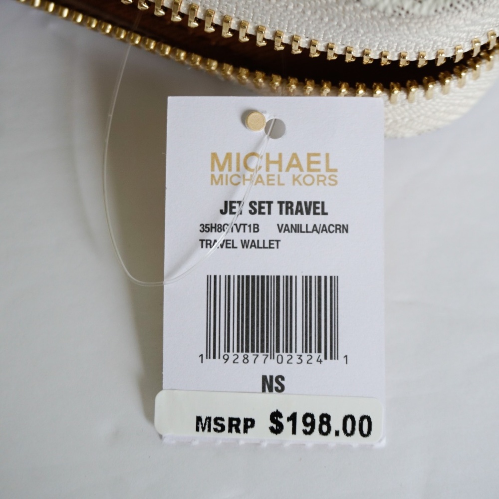 Michael Kors Jet Set XL Zip Around Wallet Vanilla_8